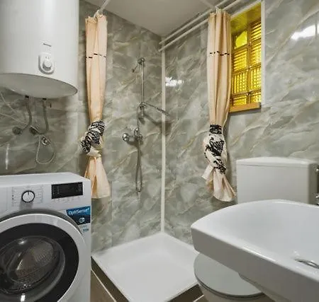Vineyard Nook Apartment *